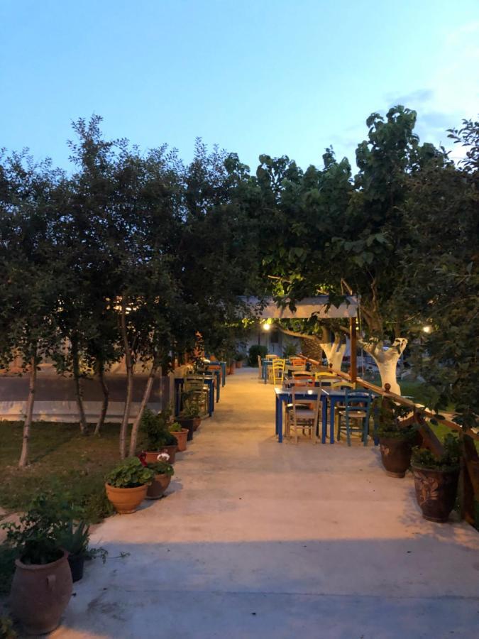 Gregory'S Village Plati  Extérieur photo